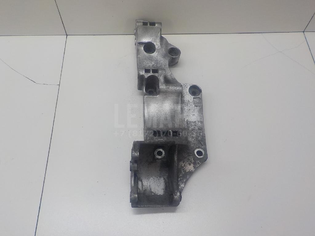 Кронштейн генератора для  Audi A3 [8PA] Sportback 2004-2013