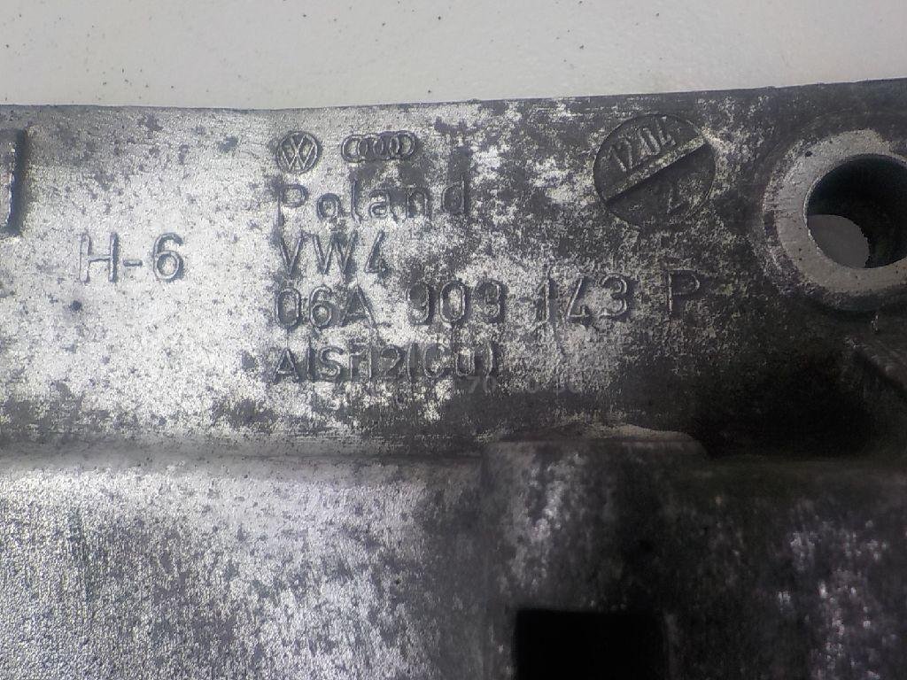 Кронштейн генератора для  Audi A3 [8PA] Sportback 2004-2013