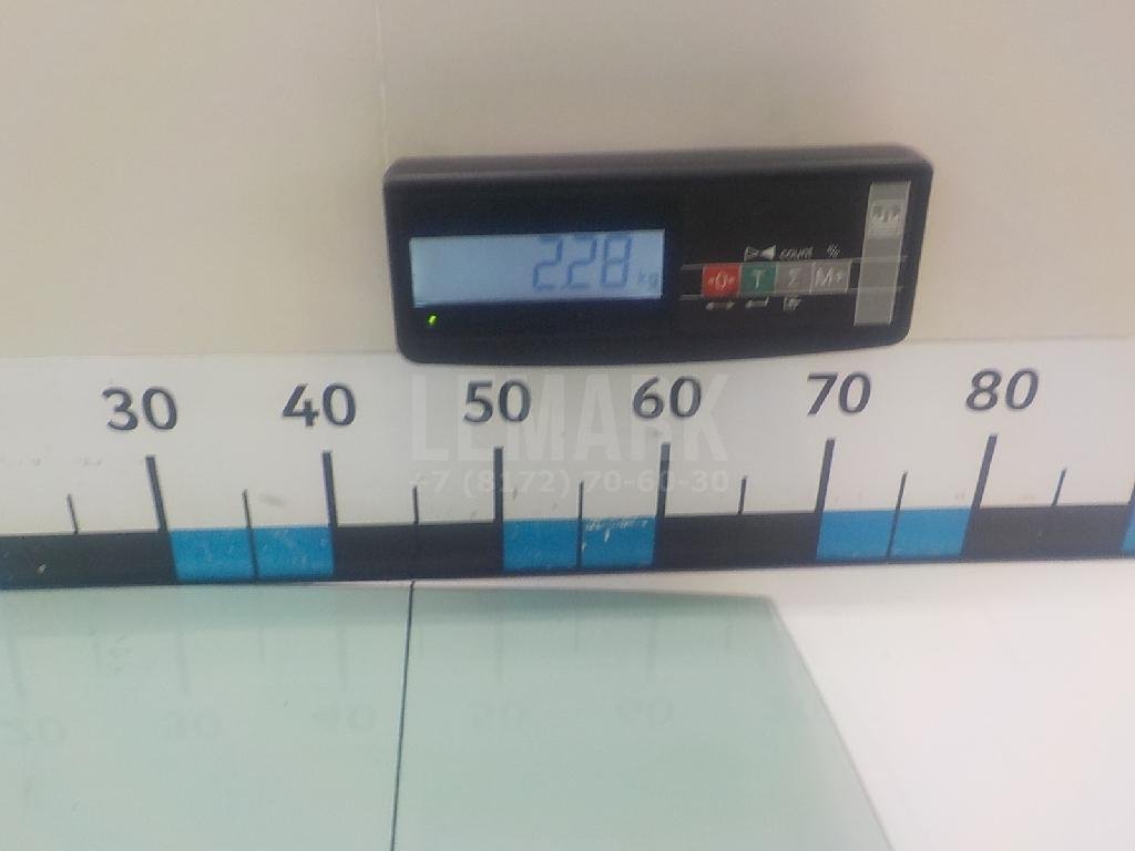 Стекло двери задней правой