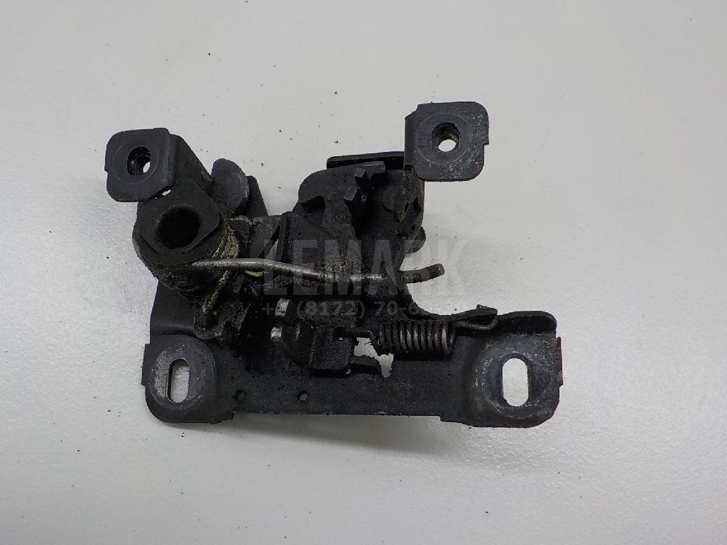 Замок капота