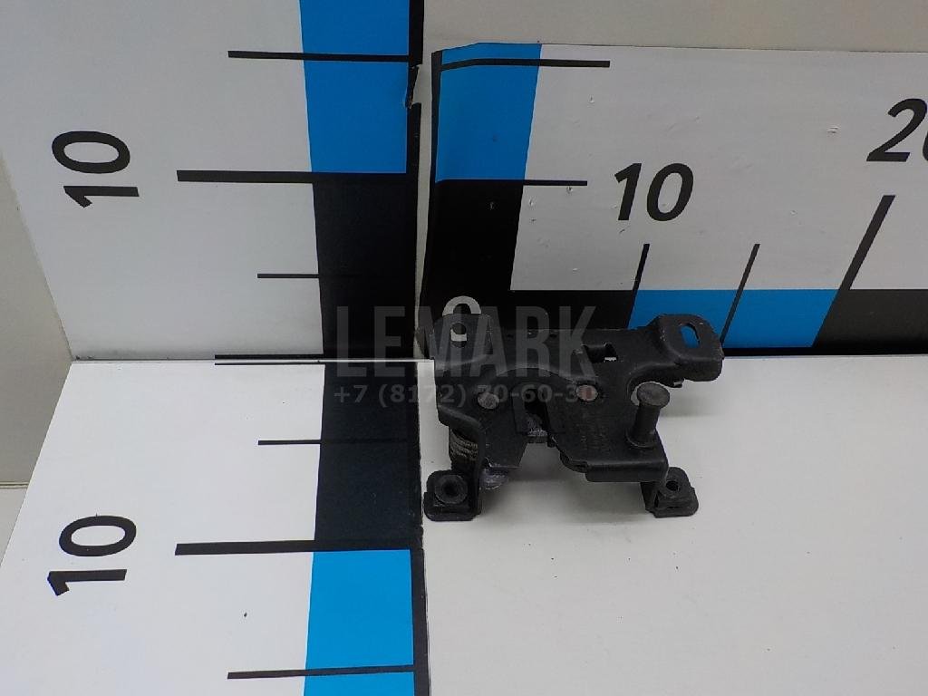 Замок капота