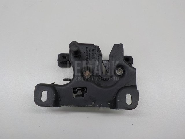 Замок капота