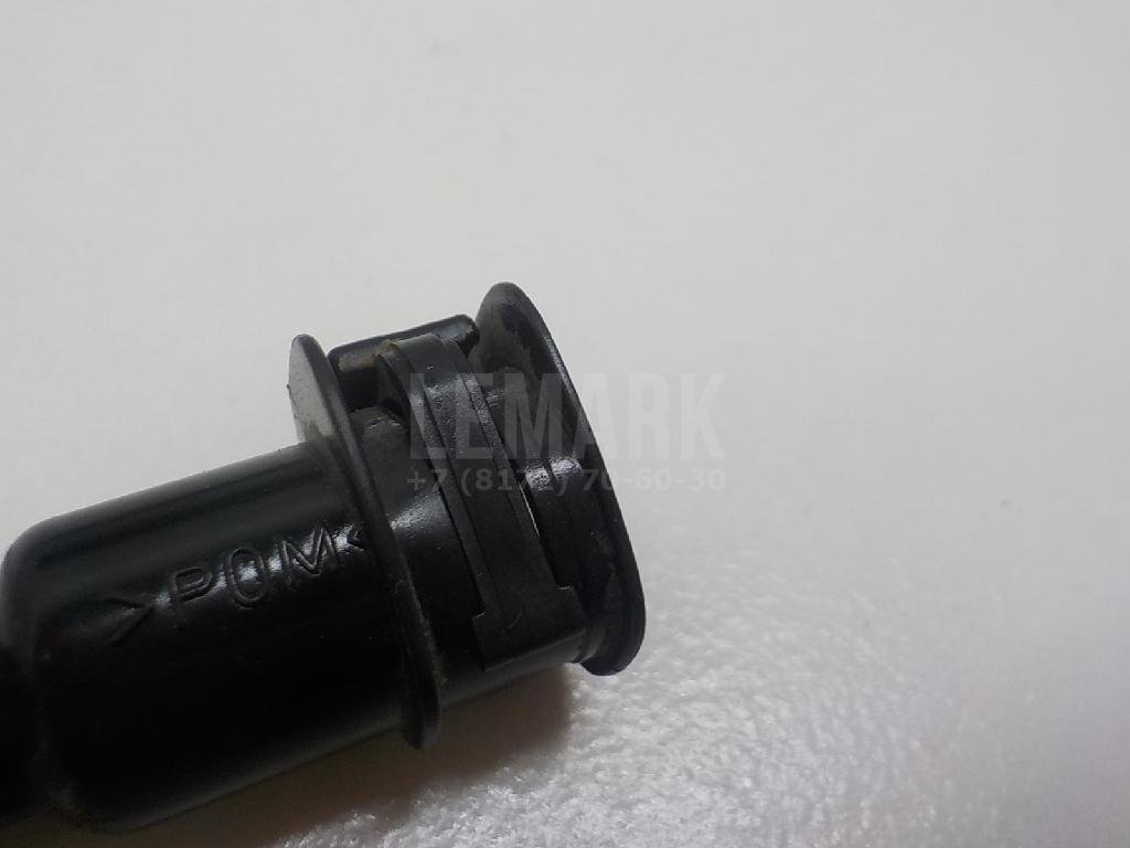 Штуцер трубки омывателя