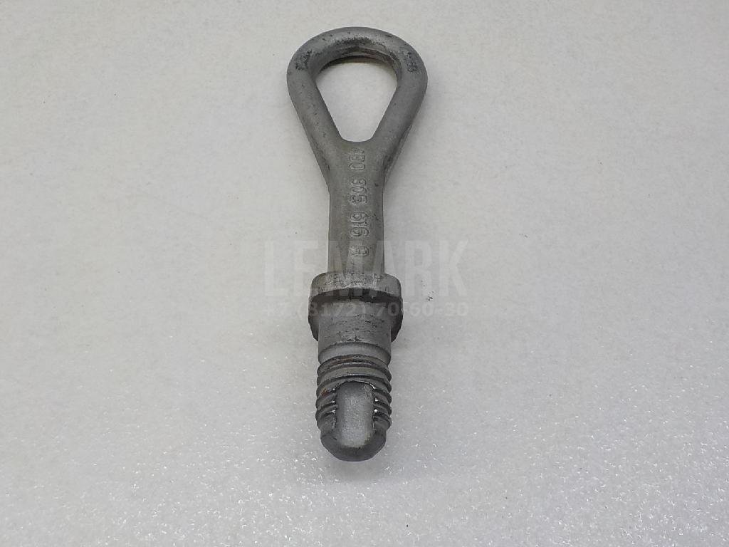 Крюк буксировочный