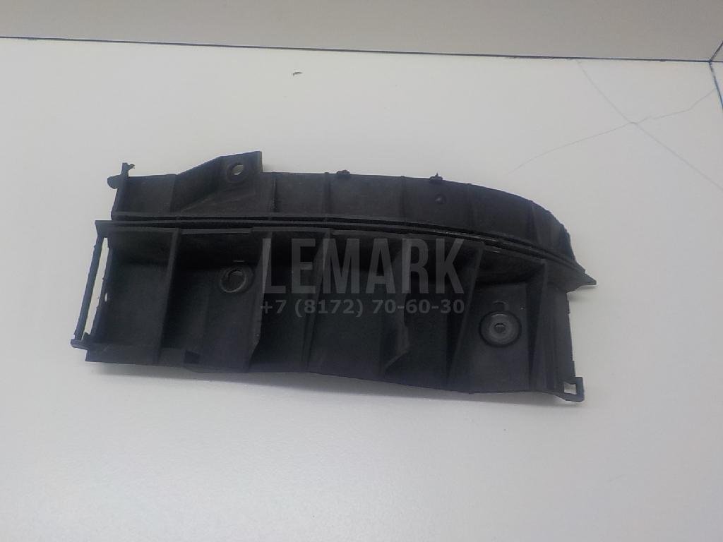 Направляющая заднего бампера левая