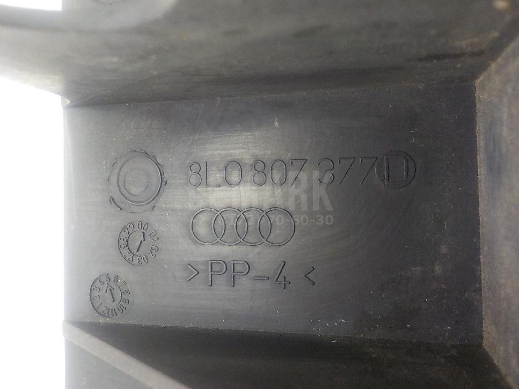 Направляющая заднего бампера левая