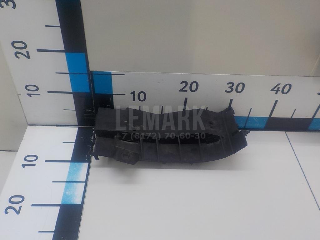 Направляющая заднего бампера левая