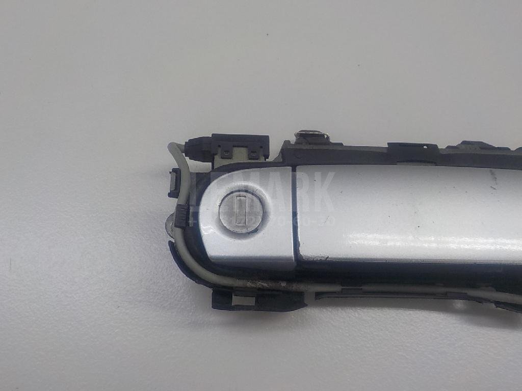 Ручка двери передней наружная правая