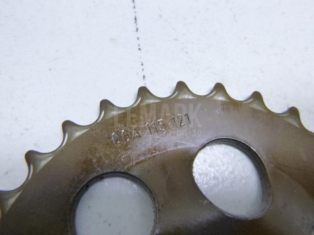 Шестерня привода масляного насоса