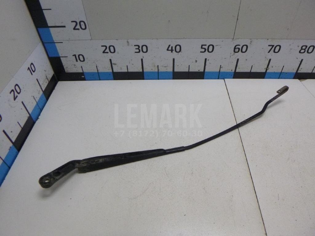 Поводок стеклоочистителя передний правый