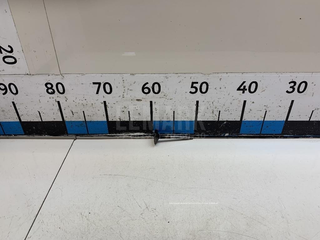 Клапан впускной