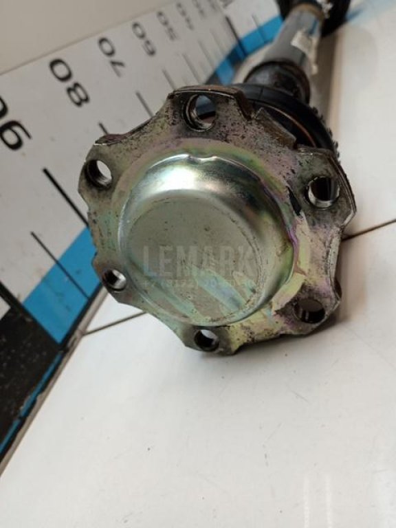 Полуось передняя правая