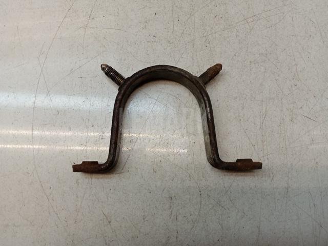 Крепеж рулевой рейки