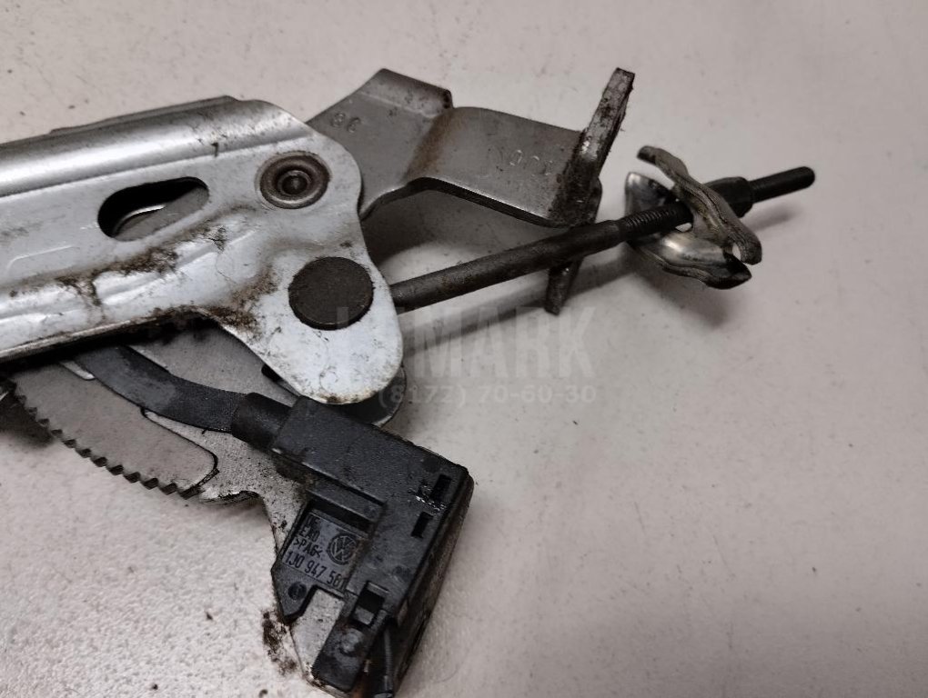 Рычаг стояночного тормоза