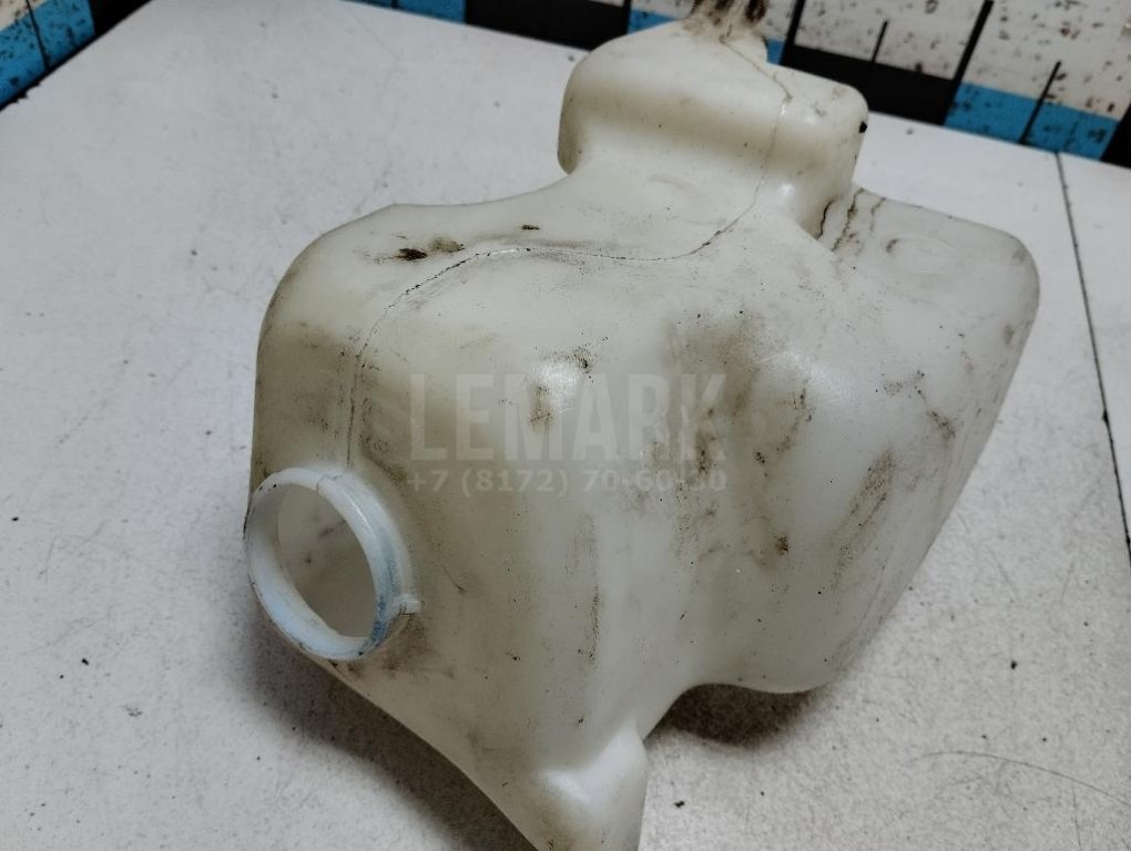 Бачок омывателя лобового стекла