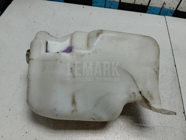 Бачок омывателя лобового стекла