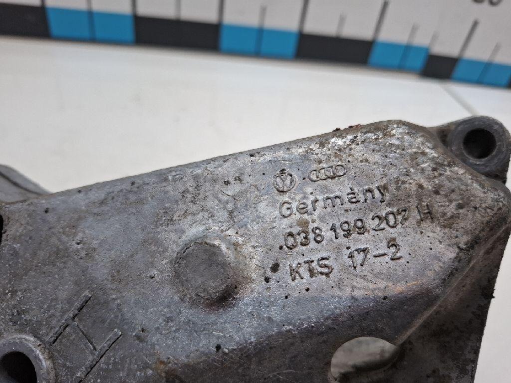 Кронштейн двигателя правый