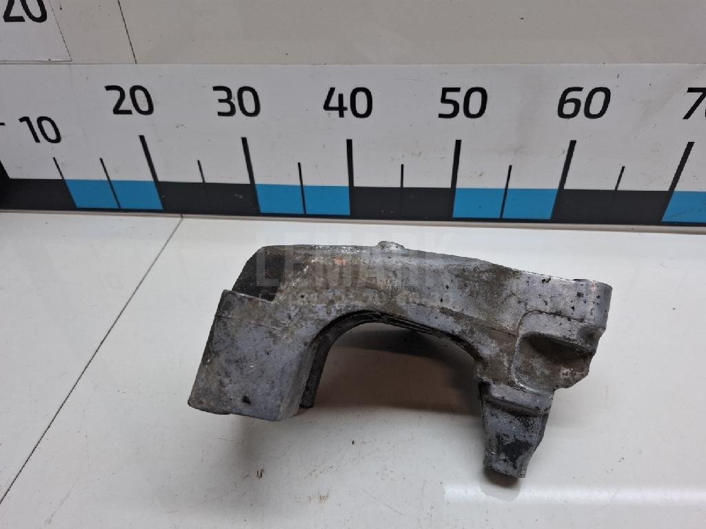 Кронштейн двигателя правый