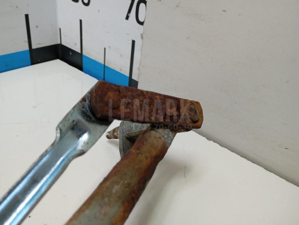 Трапеция стеклоочистителей