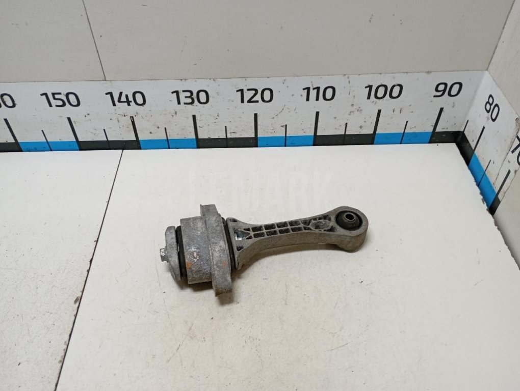 Опора двигателя задняя