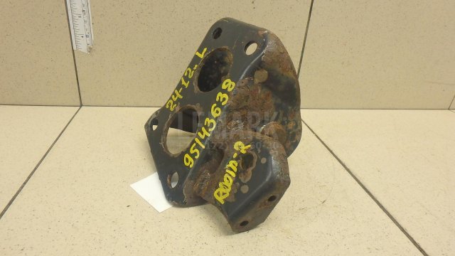 Кронштейн задней балки