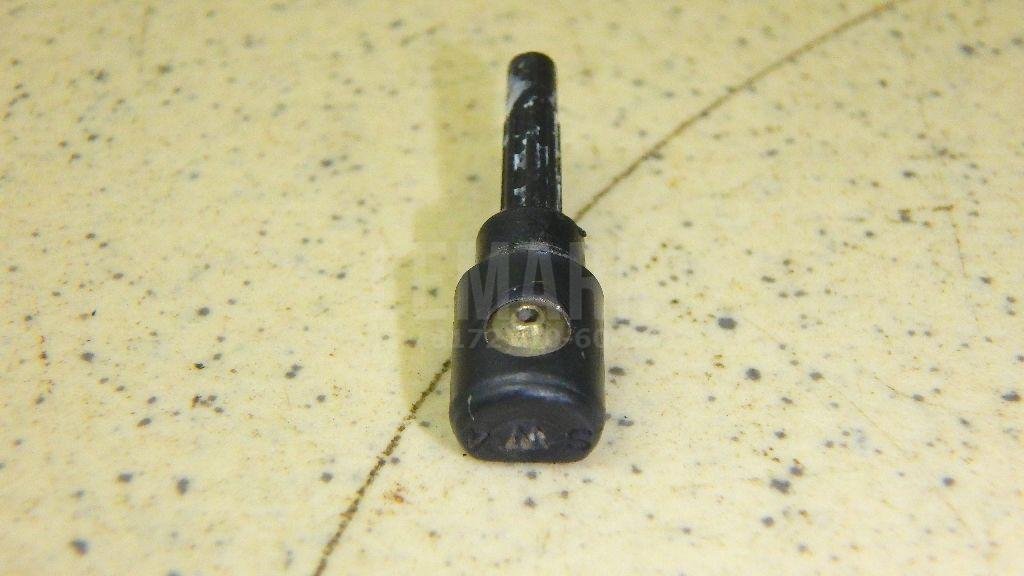 Форсунка омывателя зад стекла