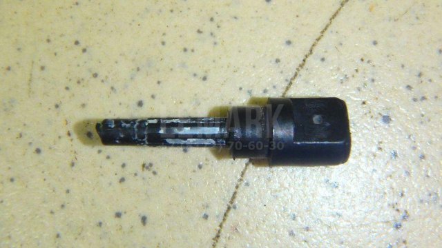 Форсунка омывателя зад стекла