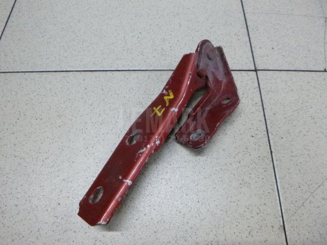 Петля капота левая