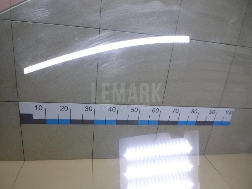 Стекло двери передней правой