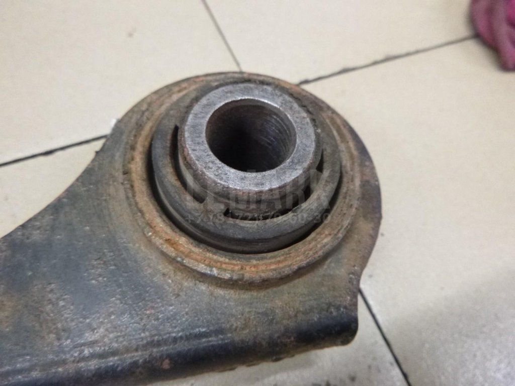 Тяга задняя поперечная