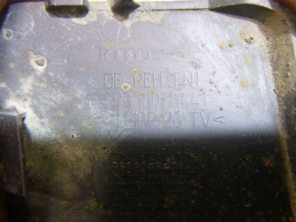 Заглушка буксировочного крюка