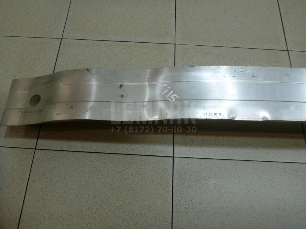 Усилитель переднего бампера