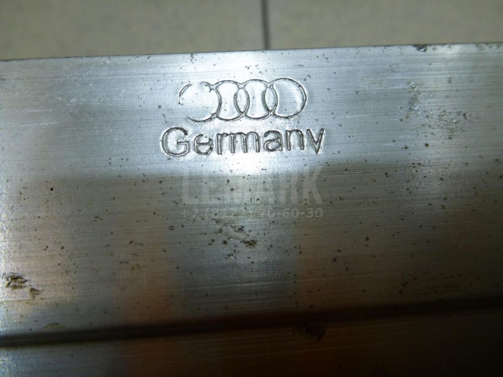 Усилитель переднего бампера