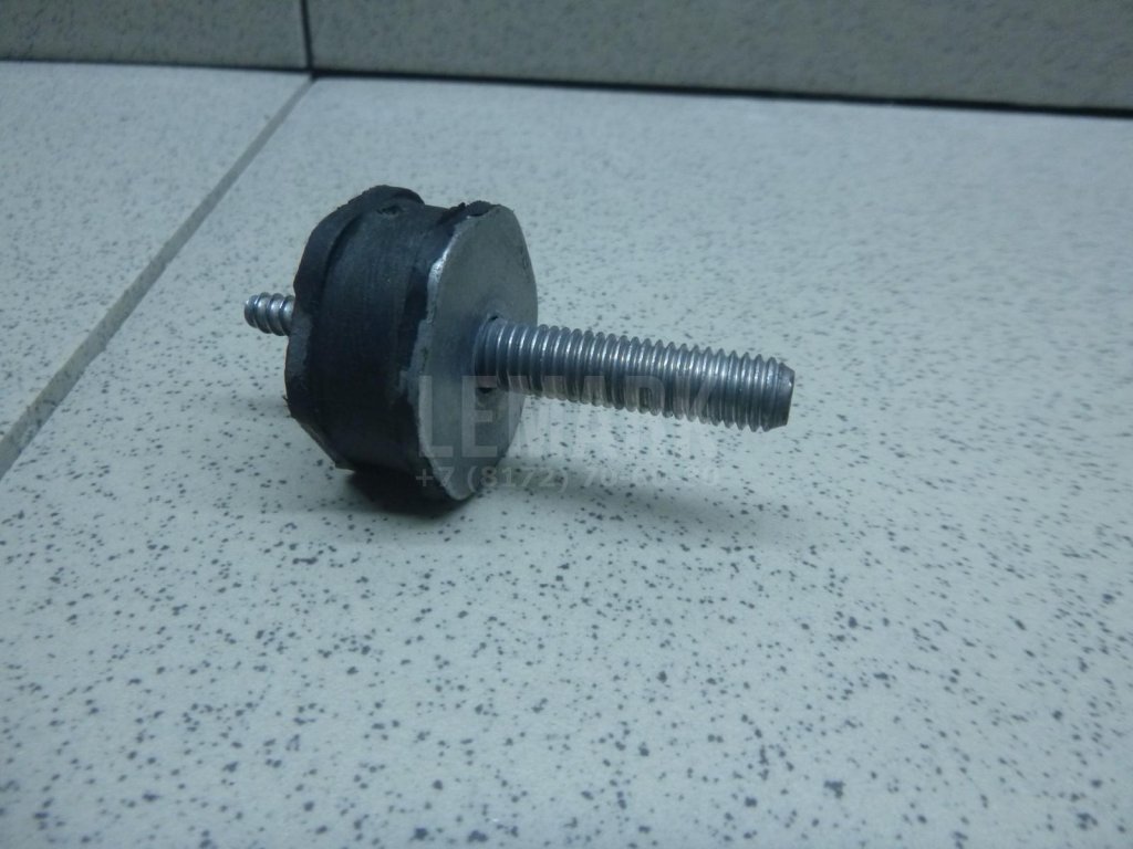 Болт впускного коллектора