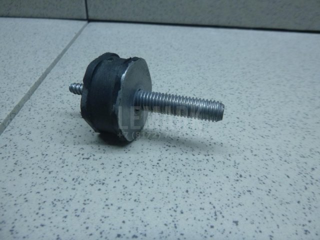 Болт впускного коллектора