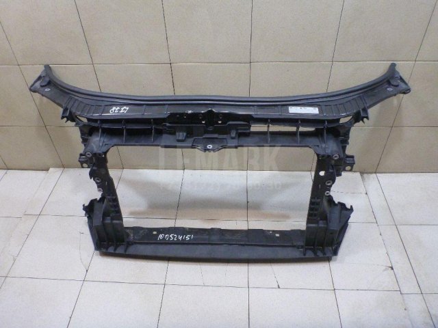 Панель передняя