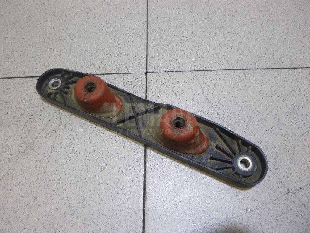 Кронштейн глушителя