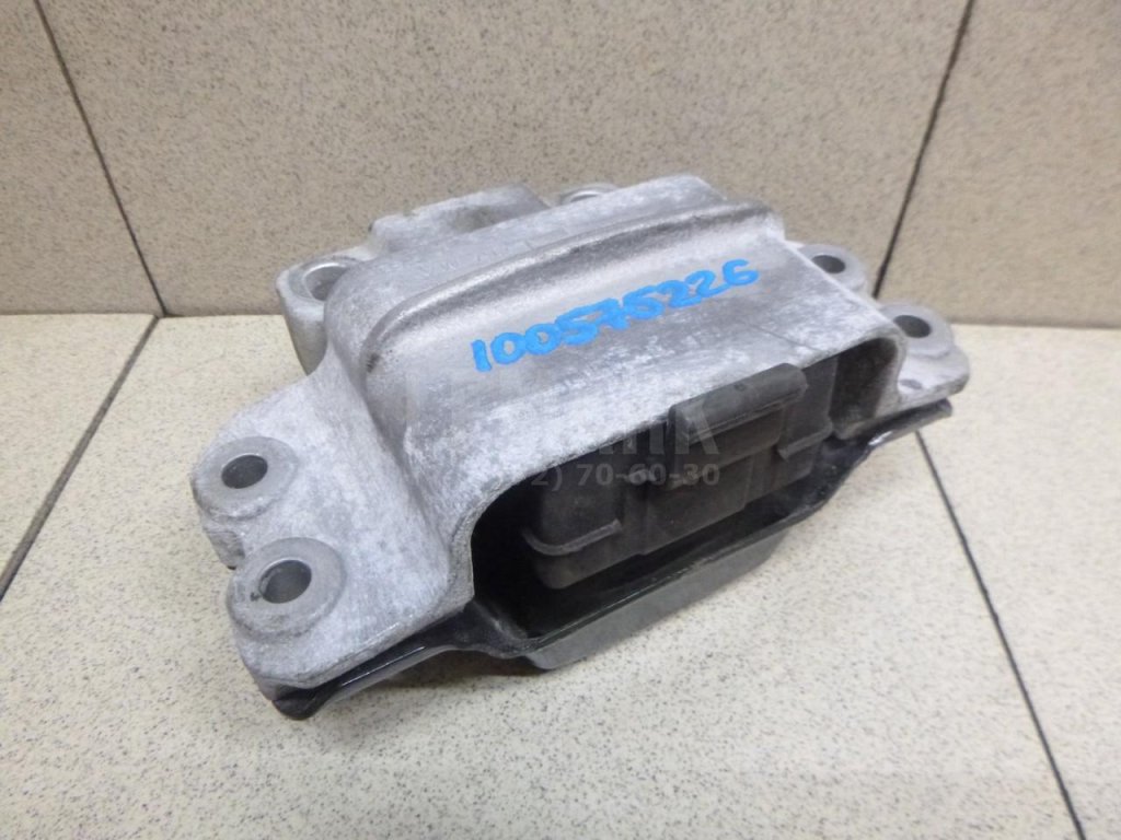 Опора КПП левая