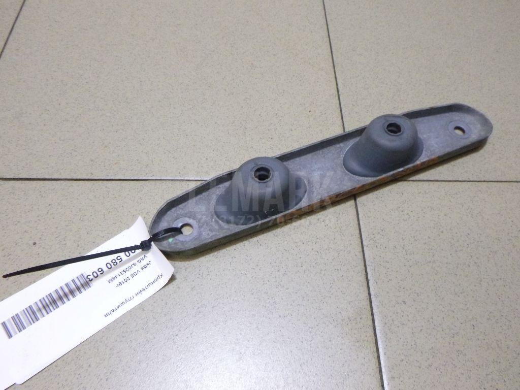 Кронштейн глушителя