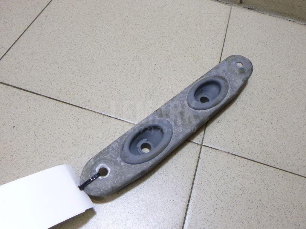 Кронштейн глушителя