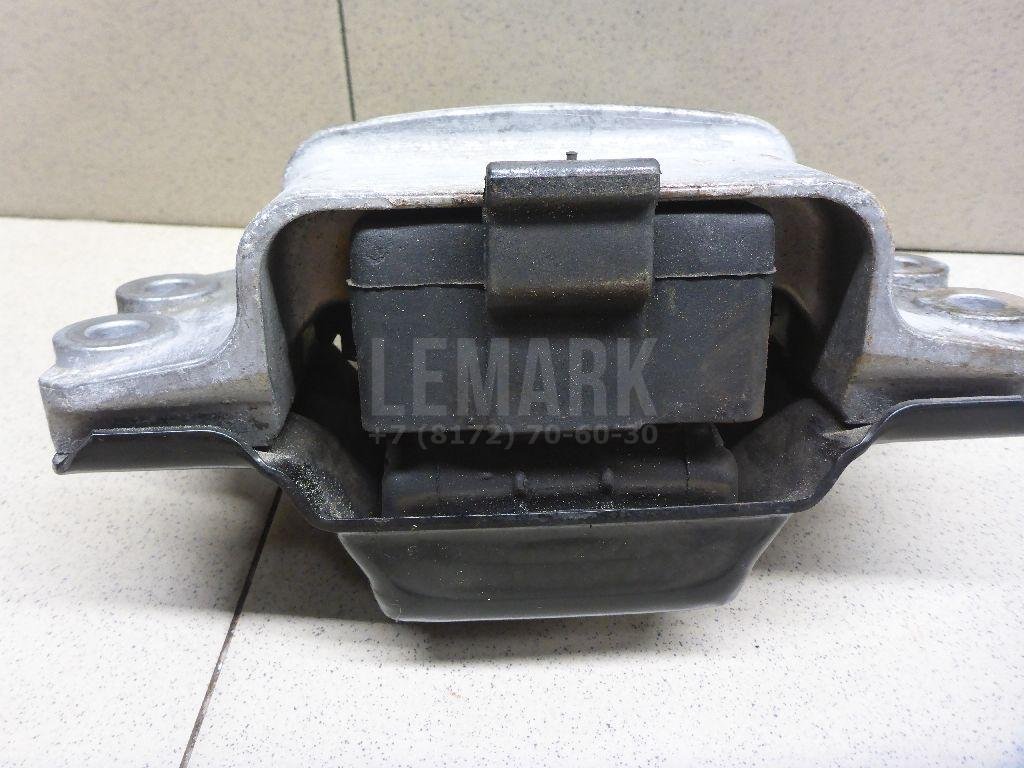 Опора КПП левая