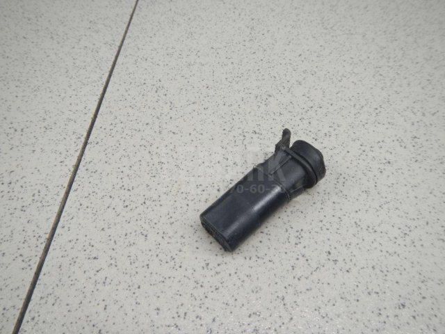 Замок лючка бензобака