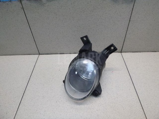 Фара противотуманная правая