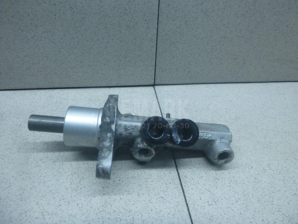 Цилиндр тормозной главный