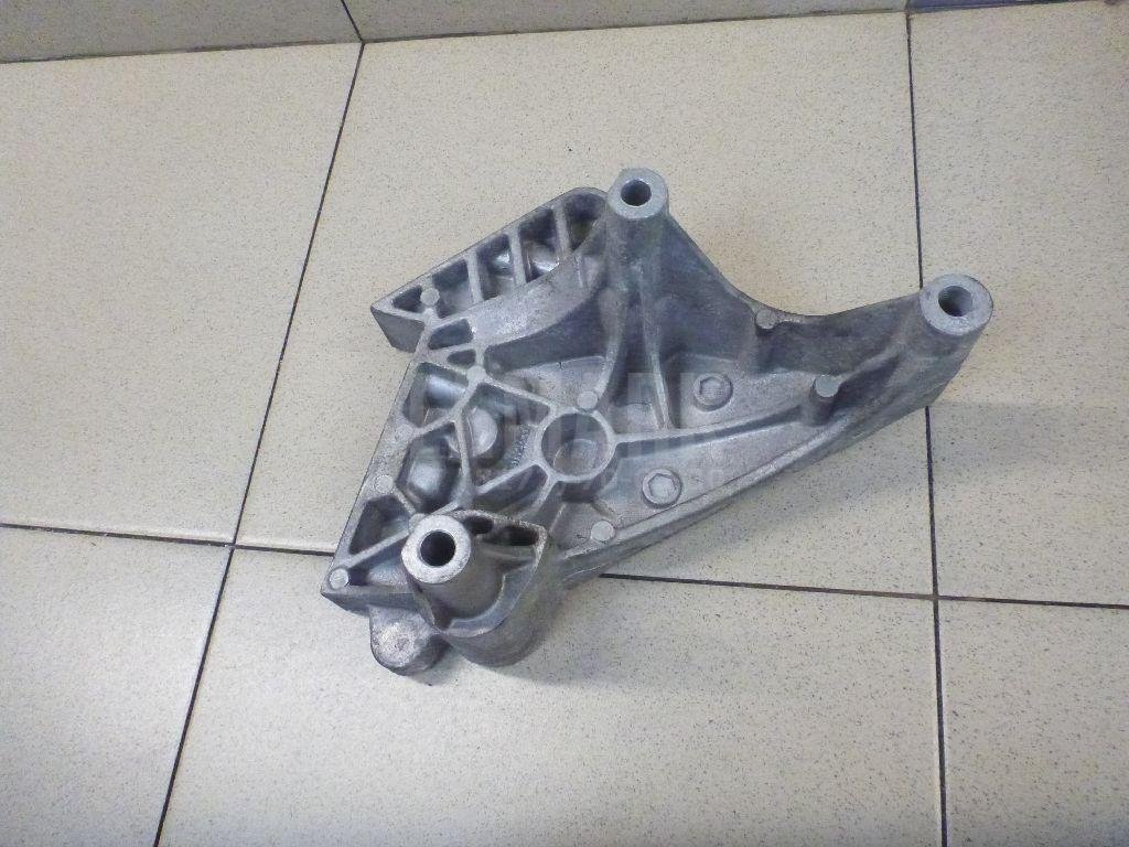 Кронштейн опоры двигателя