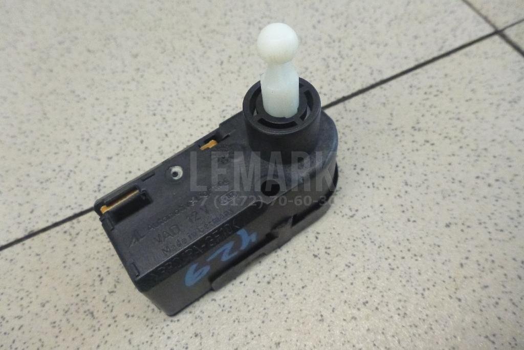 Моторчик корректора фары