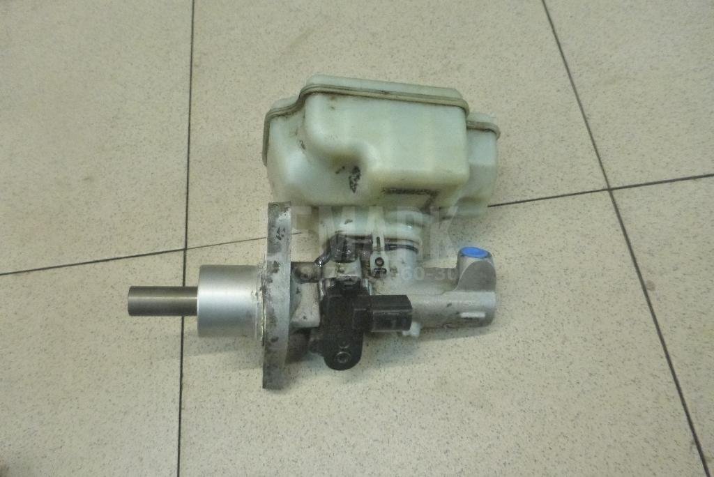 Цилиндр тормозной главный