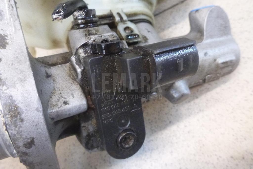 Цилиндр тормозной главный