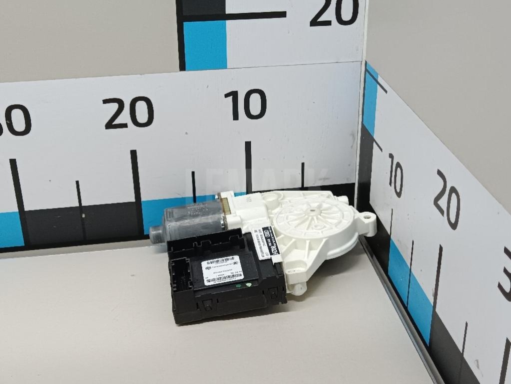 Моторчик стеклоподъемника