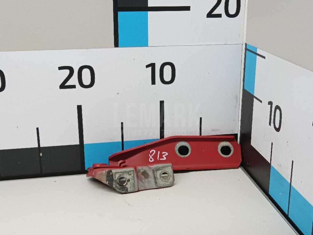 Петля капота левая